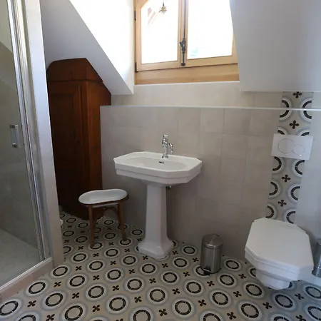 Suzanne Отель *